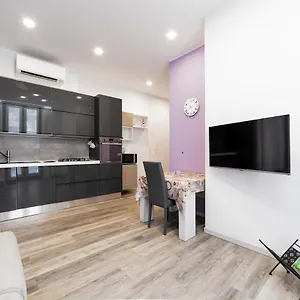 Guesthost - Lovely Near Piazza Firenze! Milan