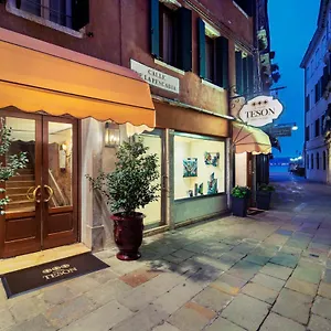 Nuovo Teson 3* Veneza