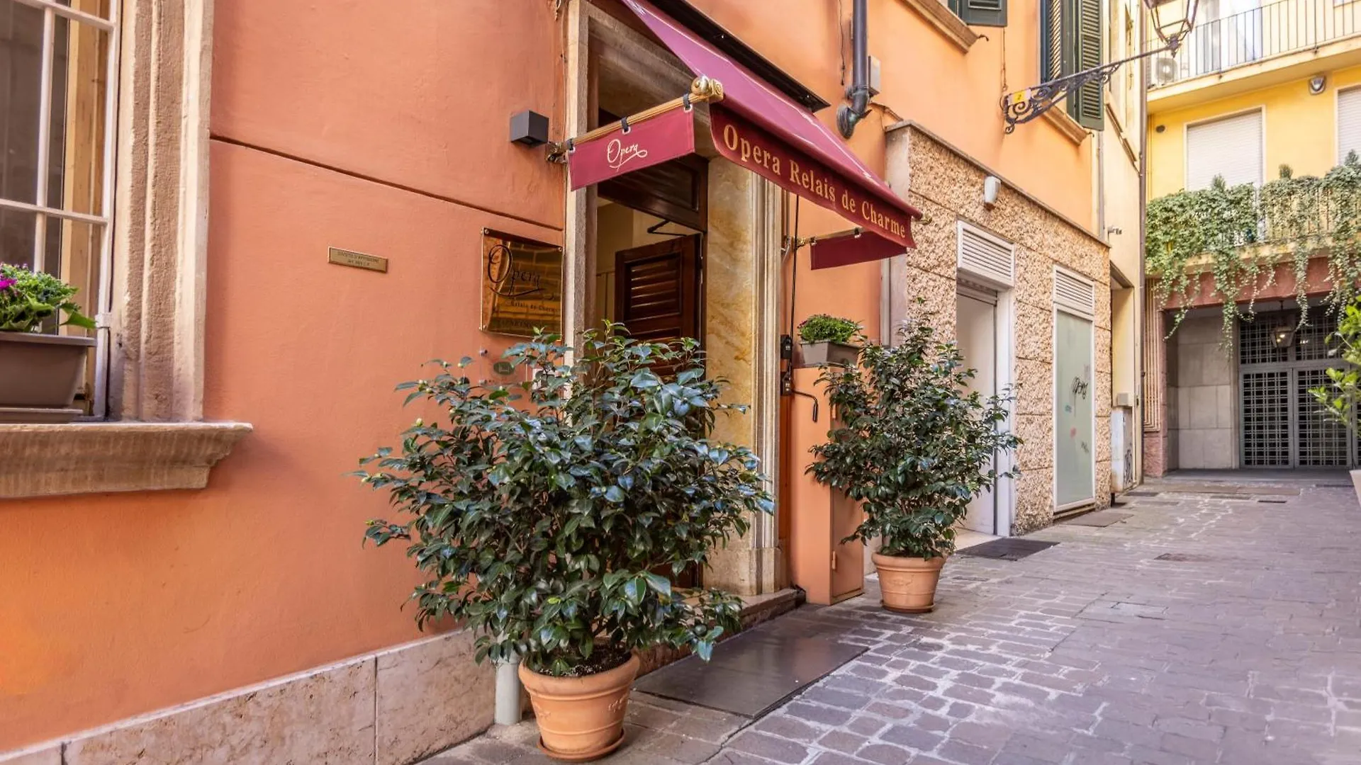 Opera Relais De Charme - Aparthotel Verona 2*,  Italy